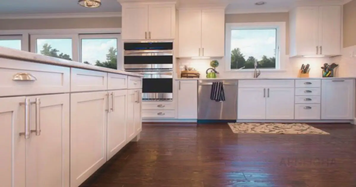 Pros And Cons Of Hardwood Flooring In The Kitchen